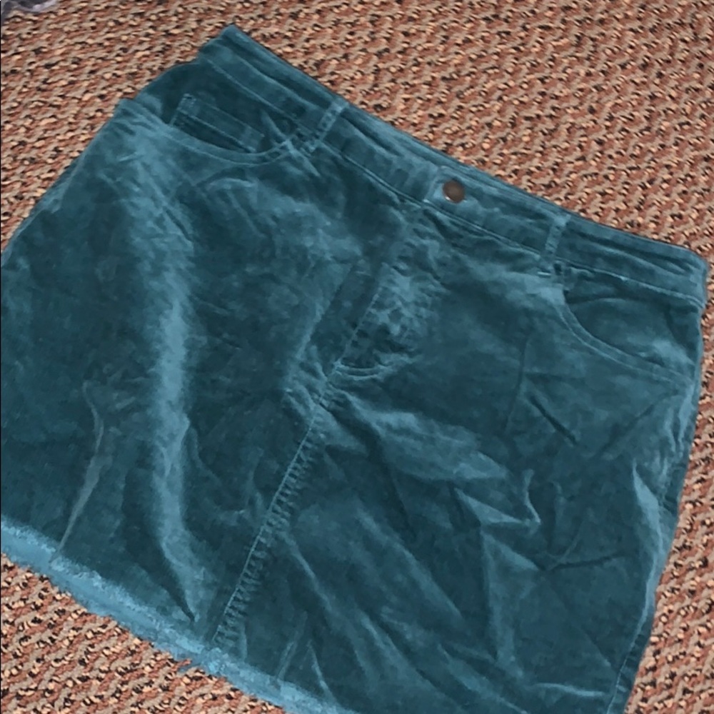 GREEN MINI SKIRT CORDUROY